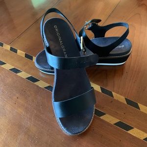 Cole Haan Sandals. Size 8 1/2  Black Leather